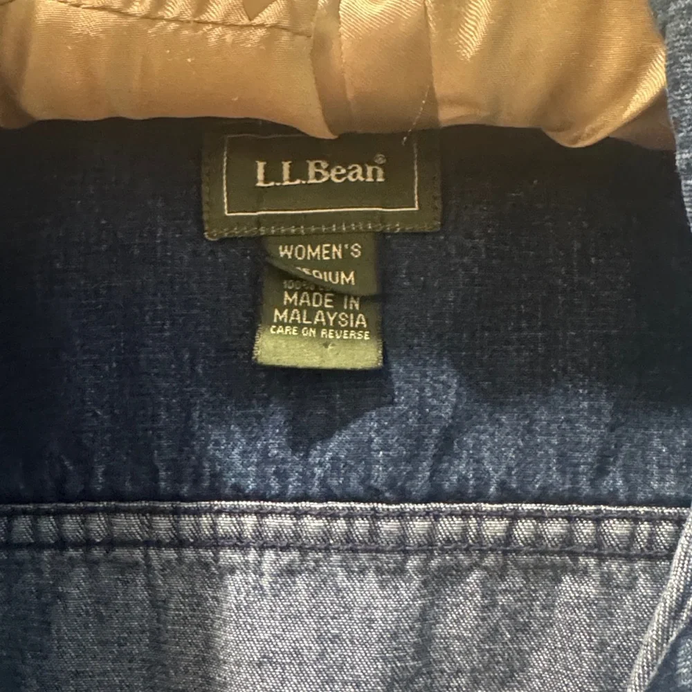 L.L. Bean Women's Blue Denim Jacket
Size Medium - Picture 2 of 9